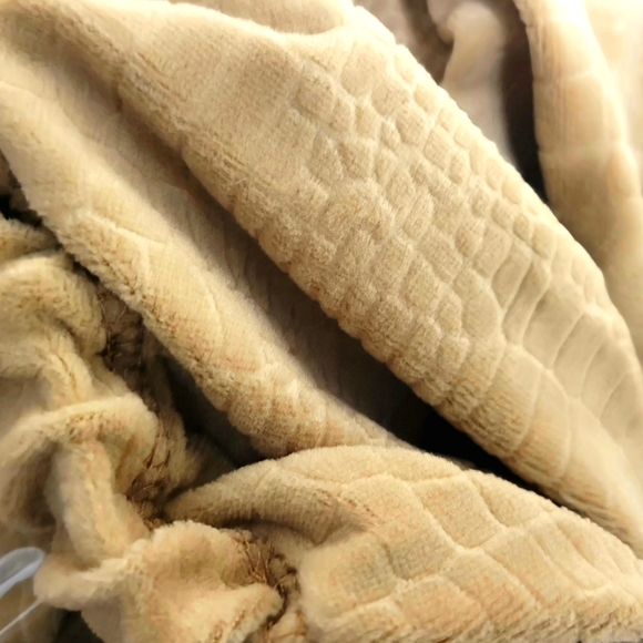 Sure Fit Jagger Stretch Loveseat Slipcover - colour: biscuit - Picture 2 of 4